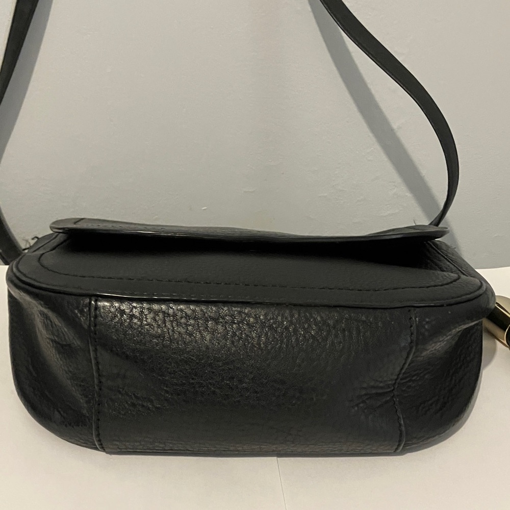Kate Spade Black Pebble Leather Crossbody. - Picture 3 of 4